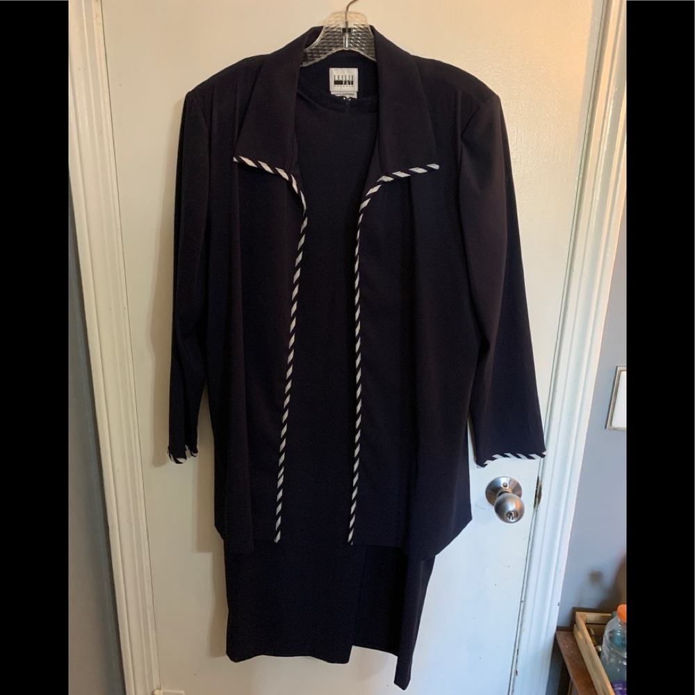 Women’s suit